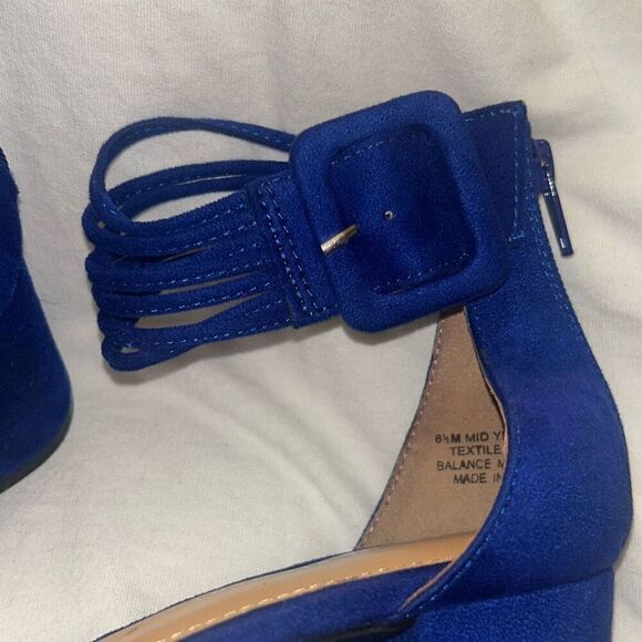 Like New Aerosoles Heels - Picture 3 of 15